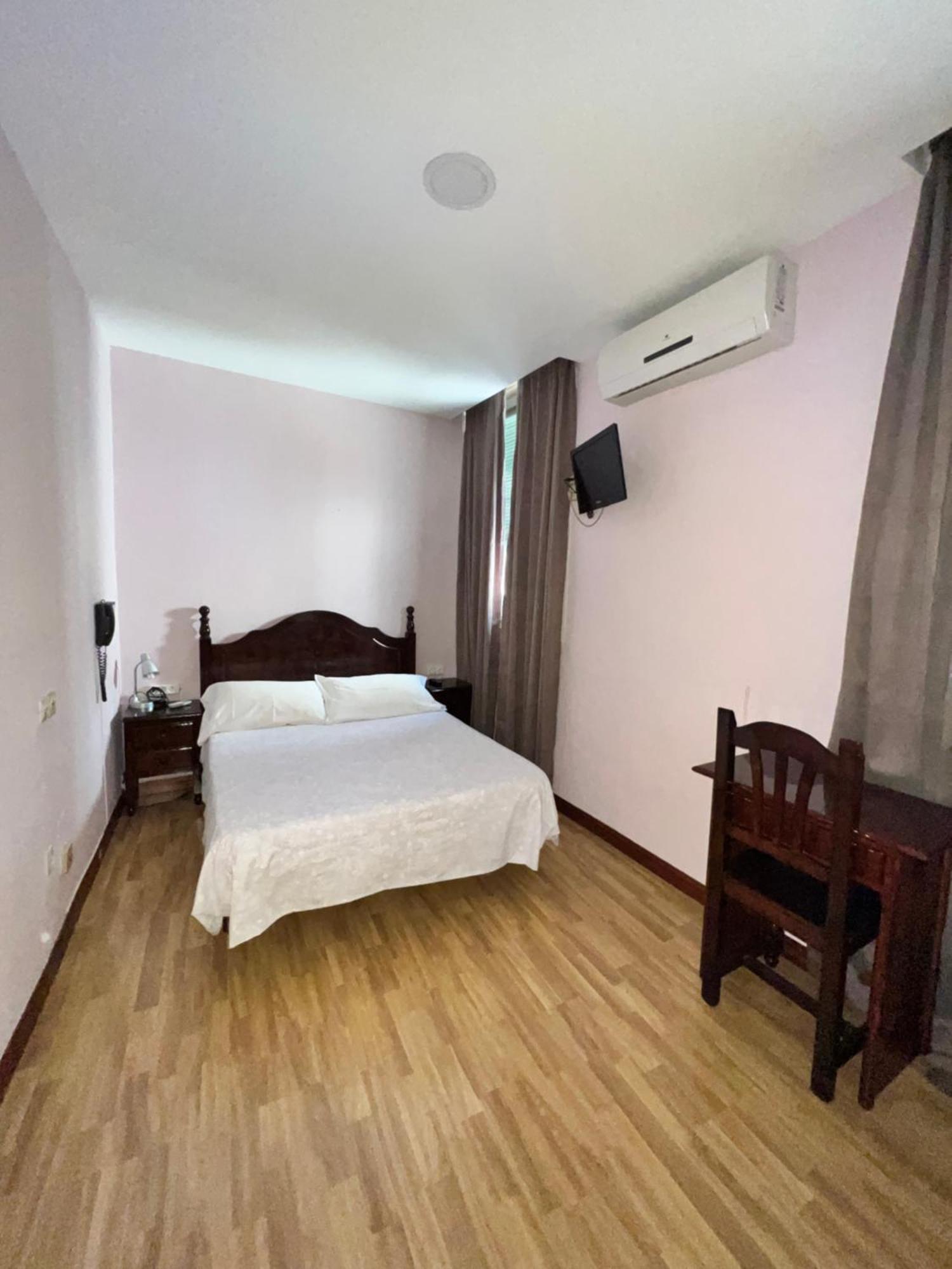 Hostal Rio Parana — Photos 1